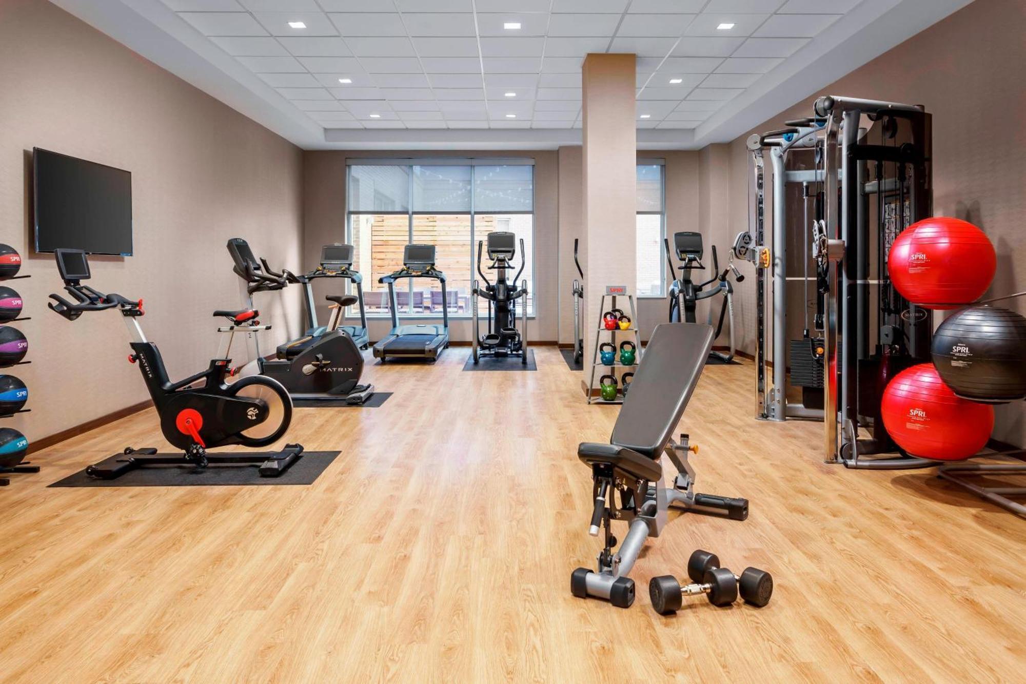Ac Hotel By Marriott Chapel Hill Downtown Экстерьер фото