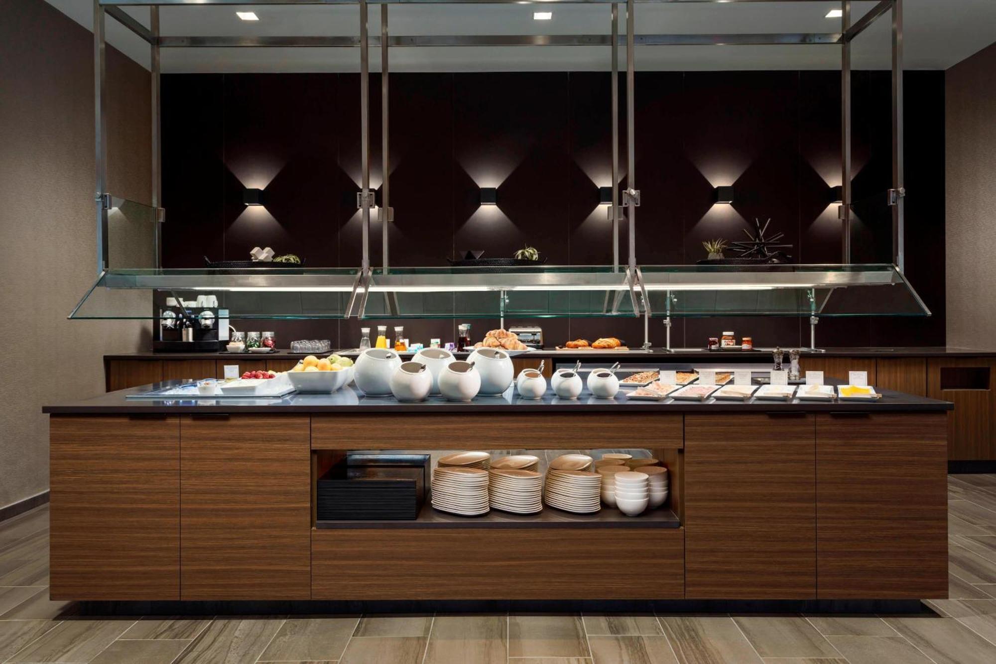 Ac Hotel By Marriott Chapel Hill Downtown Экстерьер фото