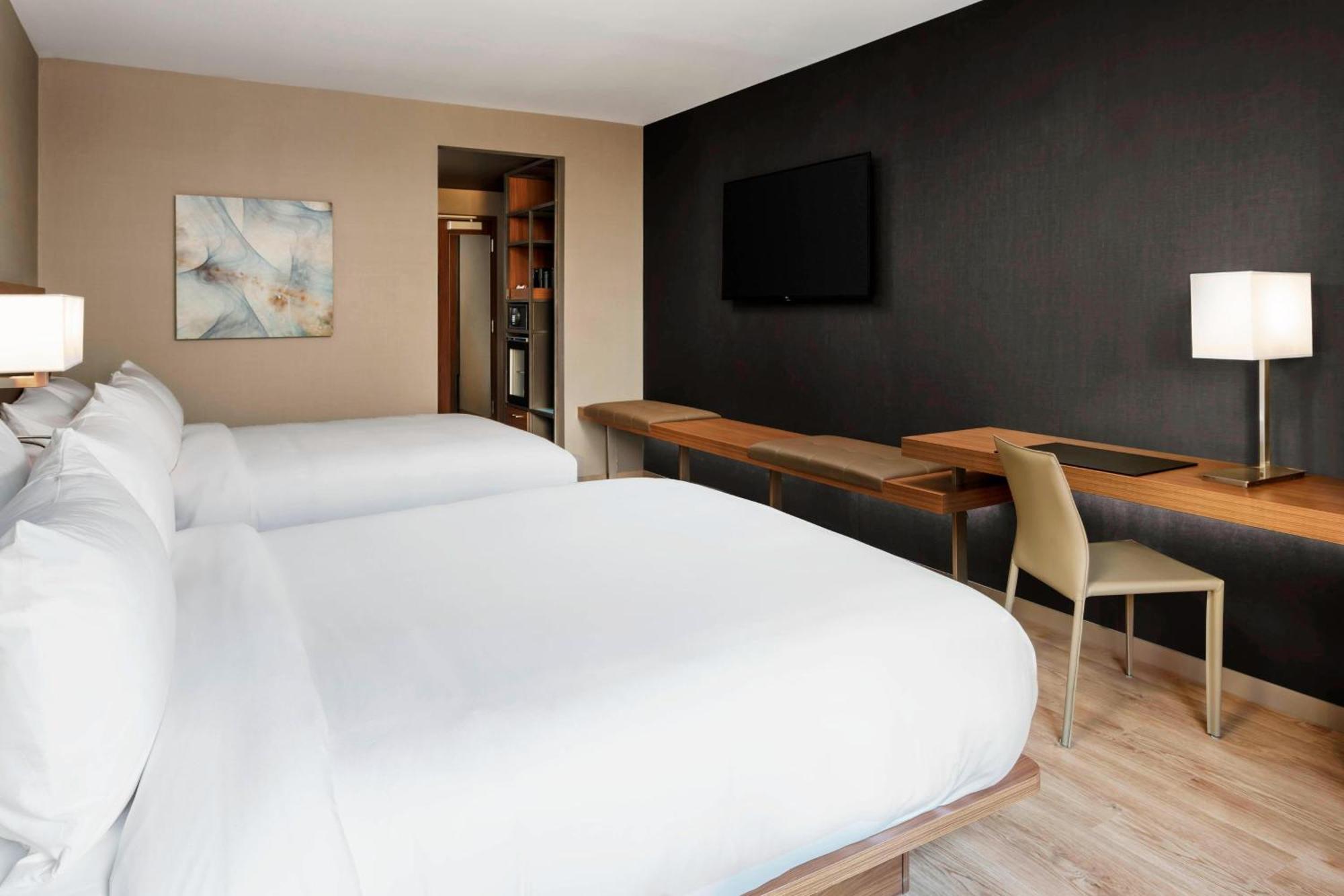 Ac Hotel By Marriott Chapel Hill Downtown Экстерьер фото