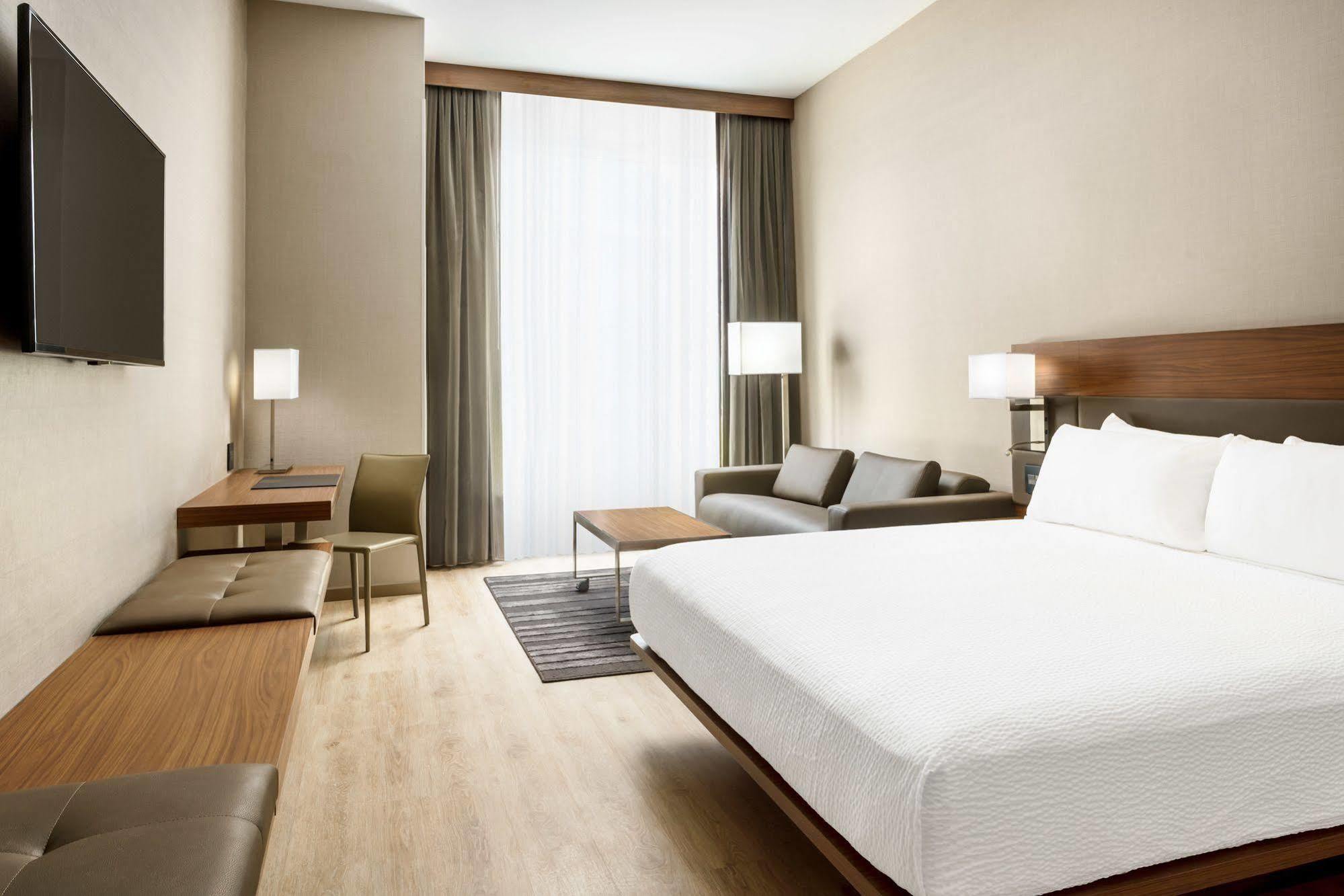 Ac Hotel By Marriott Chapel Hill Downtown Экстерьер фото