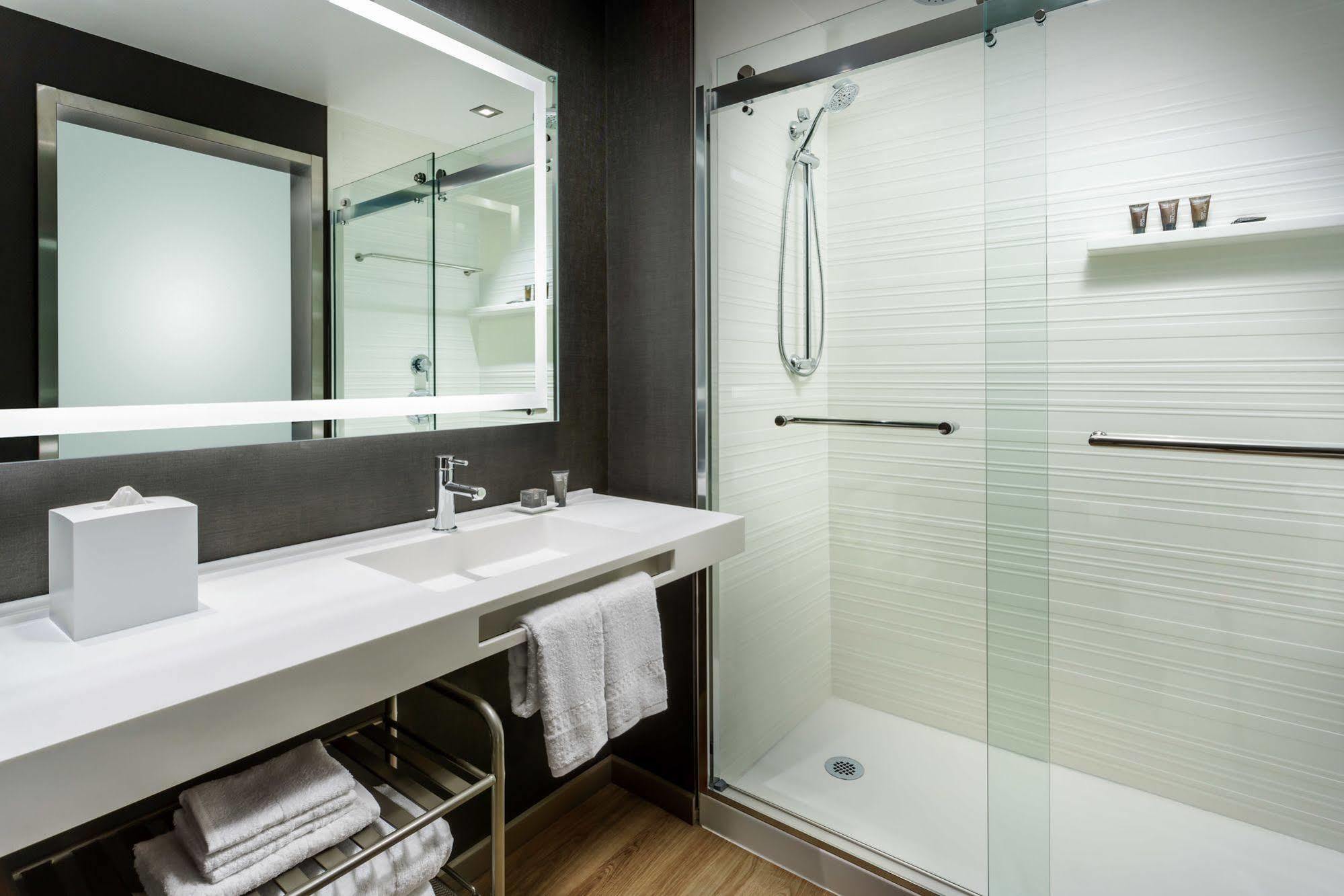 Ac Hotel By Marriott Chapel Hill Downtown Экстерьер фото