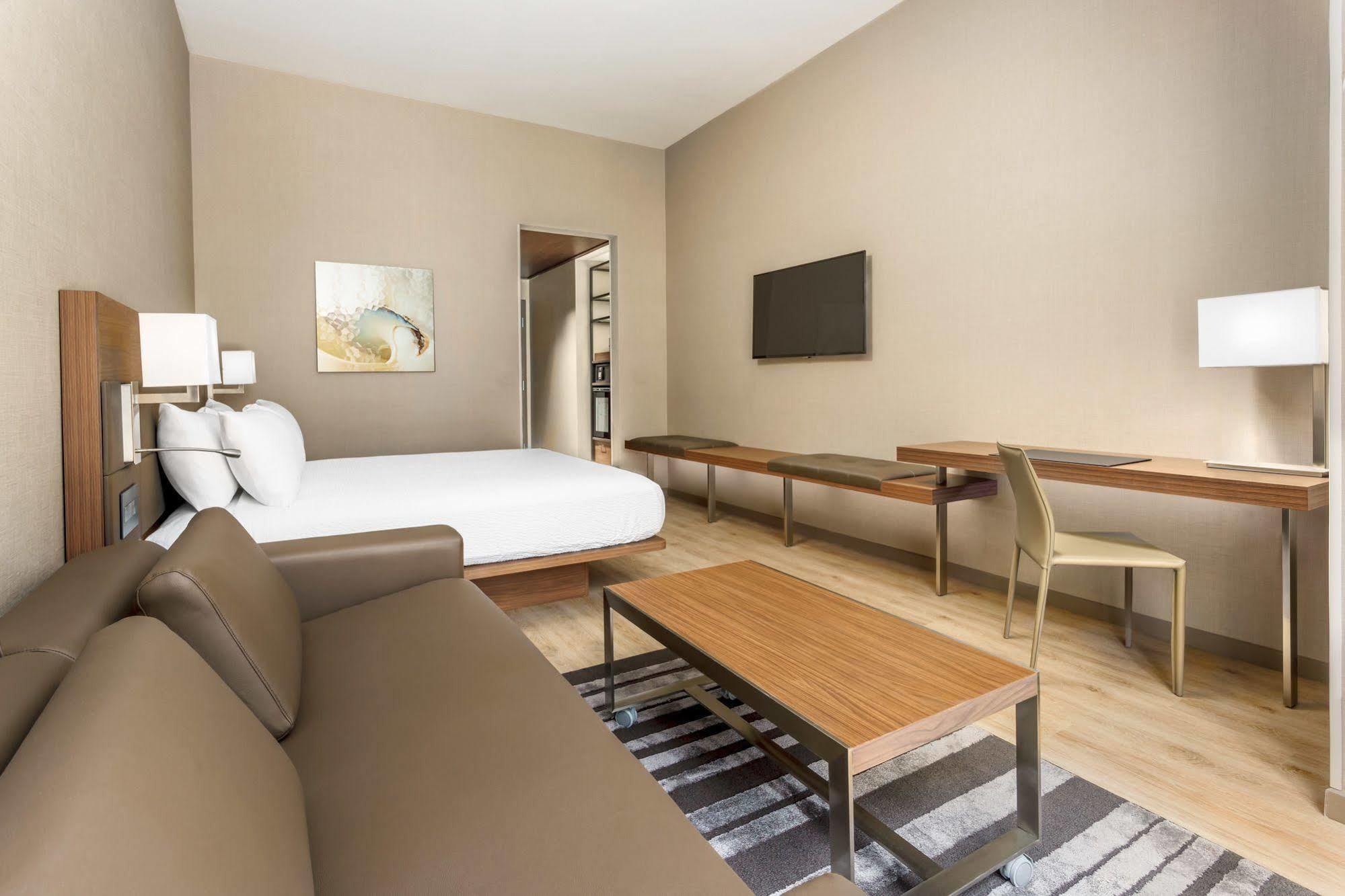 Ac Hotel By Marriott Chapel Hill Downtown Экстерьер фото